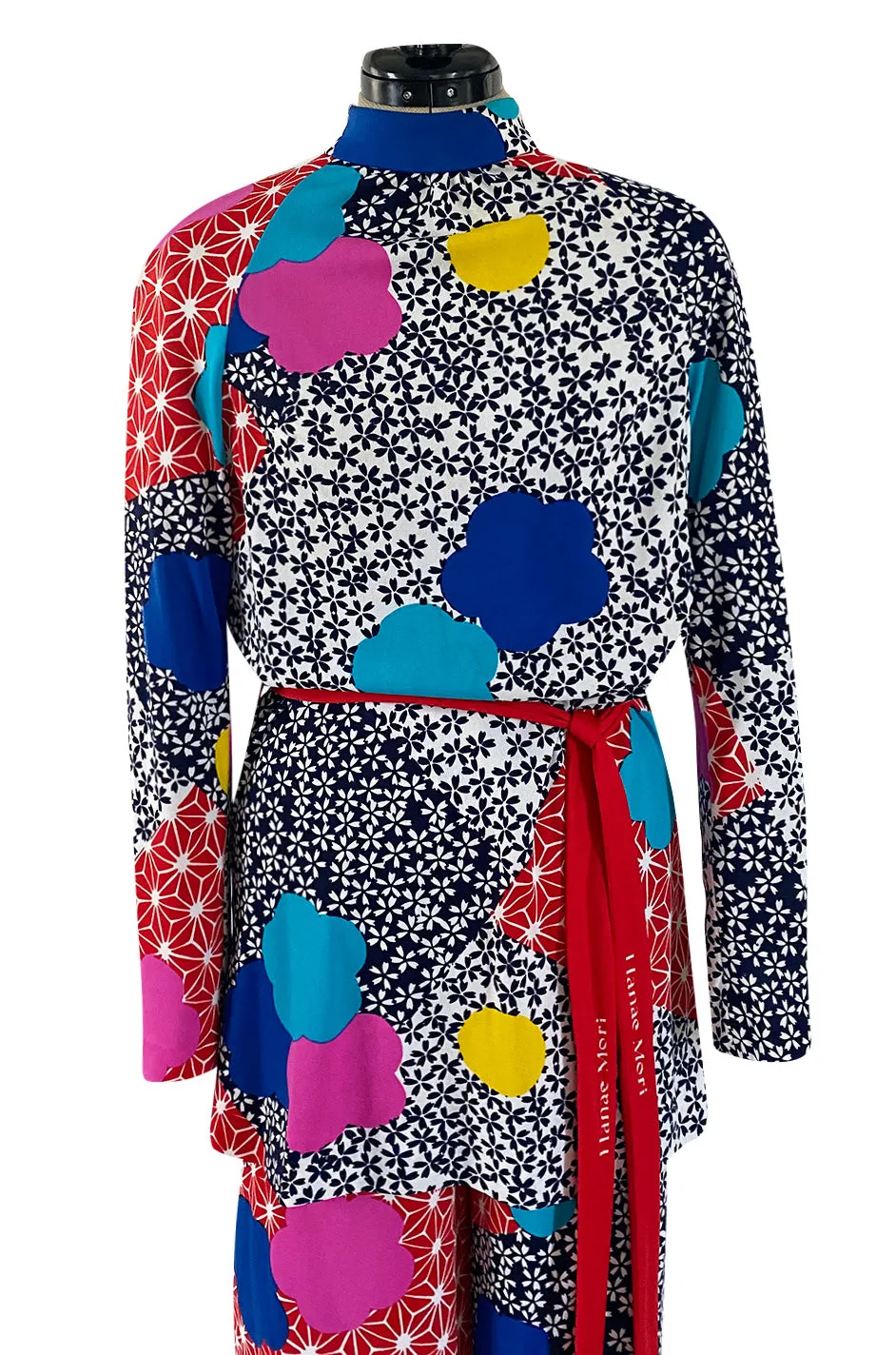 Fantastic 1970s Hanae Mori Bright Floral Print Jersey Pant & Top Set w Signed Belt