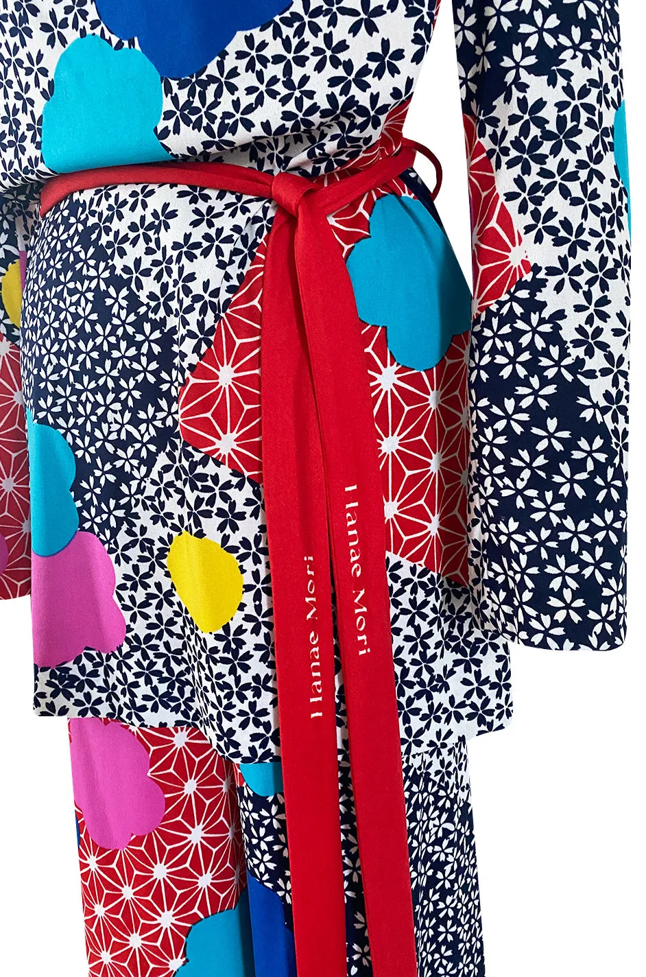 Fantastic 1970s Hanae Mori Bright Floral Print Jersey Pant & Top Set w Signed Belt