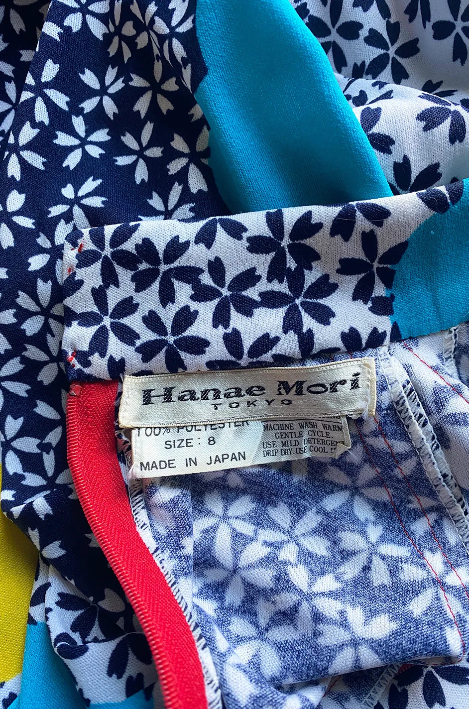 Fantastic 1970s Hanae Mori Bright Floral Print Jersey Pant & Top Set w Signed Belt