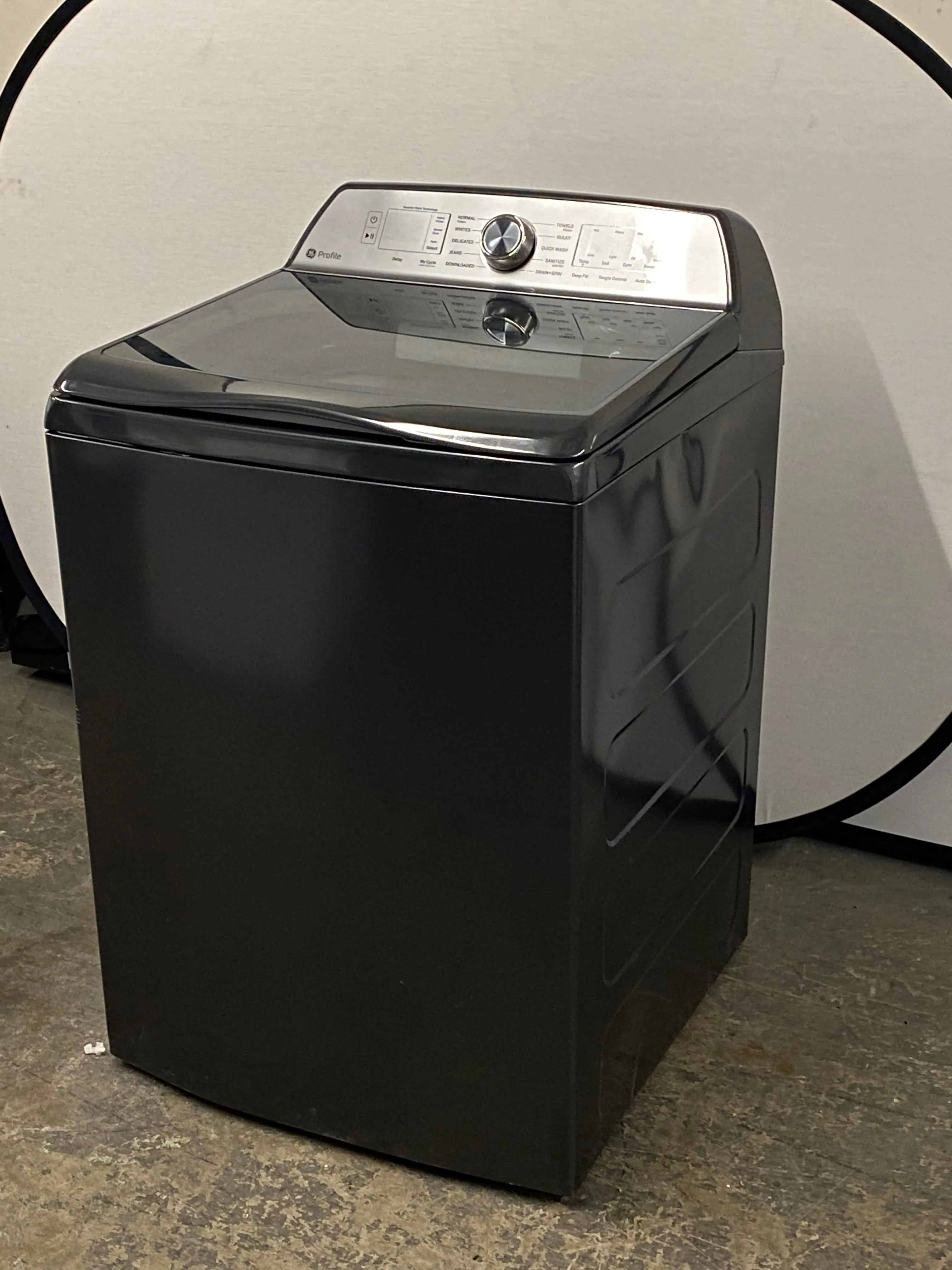 GE PTW605BPRDG 28 Inch Top Load Smart Washer with 4.9 Cu. Ft. Capacity, 12 Wash Cycles, 7 Wash Options, Microban® Antimicrobial Technology, Built-In WiFi, Sanitize with Oxi, Smart FlexDispense™, Tangle Control, Deep Fill: Diamond Gray