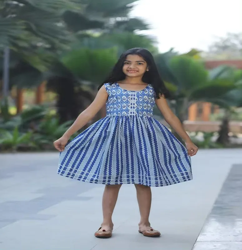 Girl's Blue Cotton Zigzag Printed Top - Malishka Export Girls
