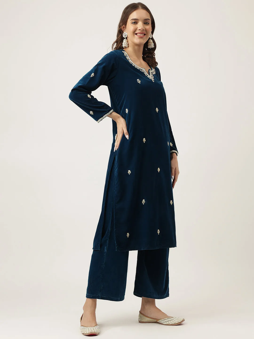 Jashvi Rayol Blue Hand Embroidered Velvet Straight Kurta, trousers with Dupatta Set