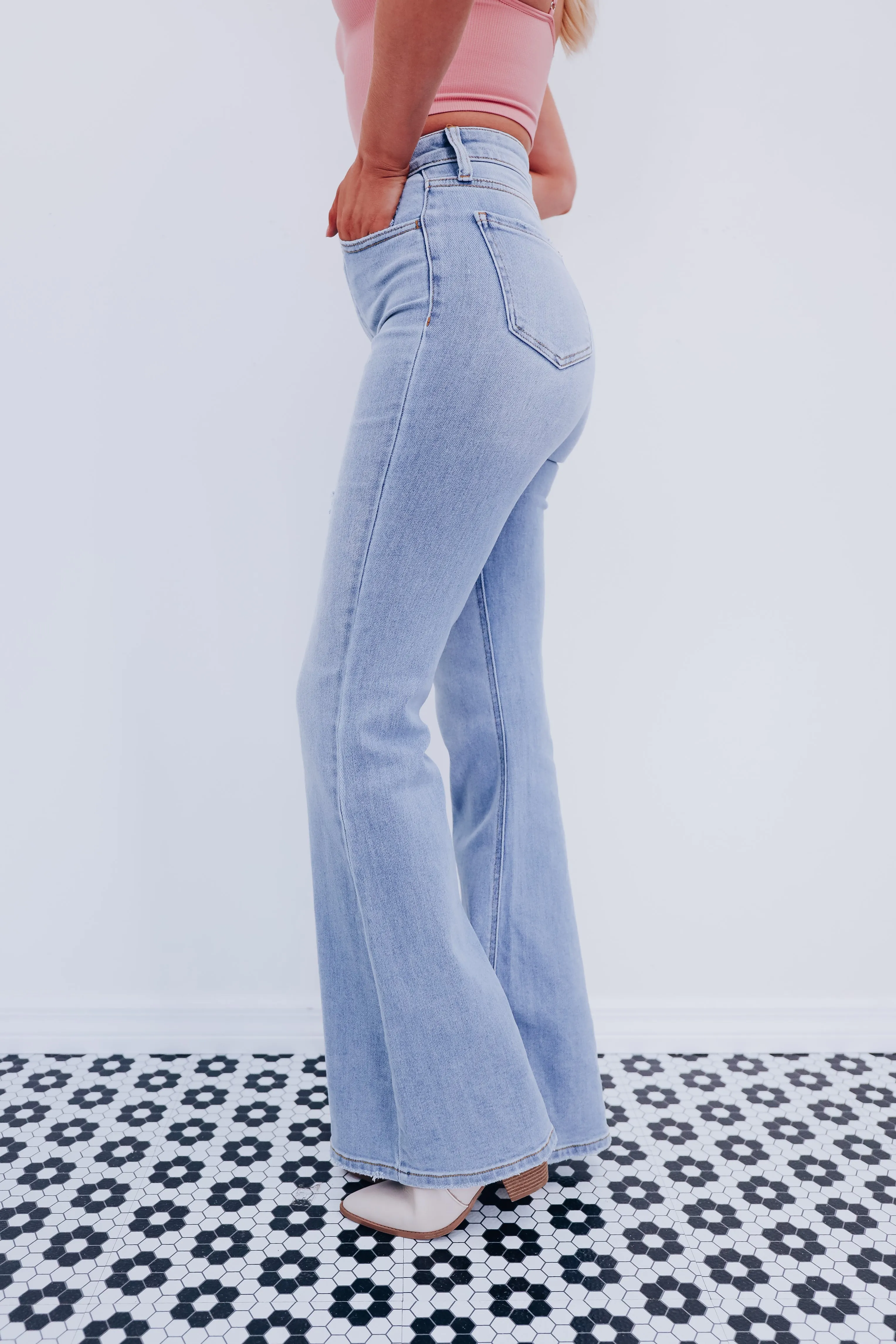 Sierra Super Flare Jeans - Light Wash
